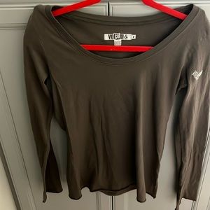 Women’s size large Volcom army green long sleeve euc
